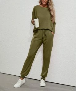 Top 10 🤩 Z Avenue Olive Crewneck Long Sleeve Tee & Olive Pocket Joggers - 👩 Women & Juniors 😍
